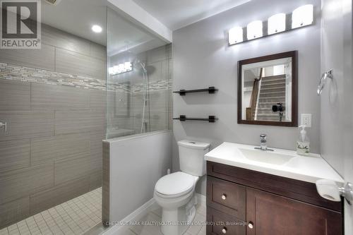 389 Laurel Gate Drive, Waterloo, ON - Indoor Photo Showing Bathroom