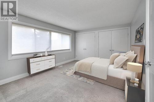 389 Laurel Gate Drive, Waterloo, ON - Indoor Photo Showing Bedroom