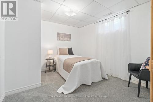 9433 Sideroad 10, Erin, ON - Indoor Photo Showing Bedroom