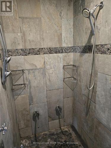 3721 Mathewson Avenue, Fort Erie, ON - Indoor Photo Showing Bathroom