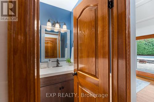 1177 Mohawk Street, Oshawa (Centennial), ON - Indoor Photo Showing Bathroom