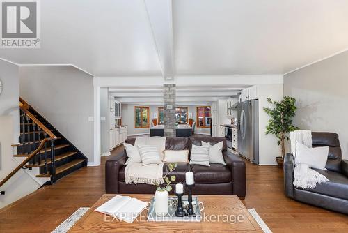 1177 Mohawk Street, Oshawa (Centennial), ON - Indoor Photo Showing Living Room