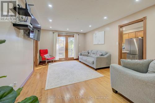 178 Ripplewood Road, Cambridge, ON - Indoor Photo Showing Living Room