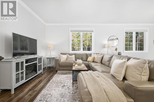 160 Douglas Road, Madoc, ON - Indoor Photo Showing Living Room