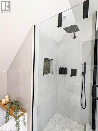 29 Hurst Avenue, Kitchener, ON - Indoor Photo Showing Bathroom