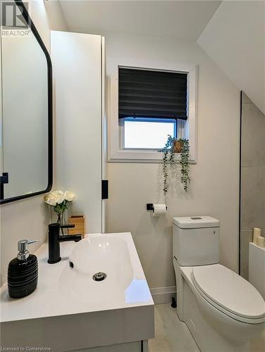 29 Hurst Avenue, Kitchener, ON - Indoor Photo Showing Bathroom