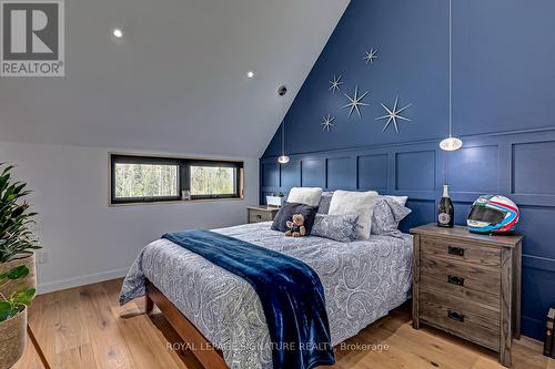 131 Old Highway 26, Meaford, ON - Indoor Photo Showing Bedroom