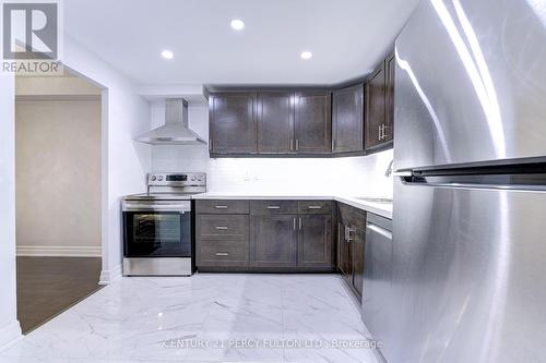 209 - 145 Hillcrest Avenue, Mississauga, ON - Indoor Photo Showing Kitchen