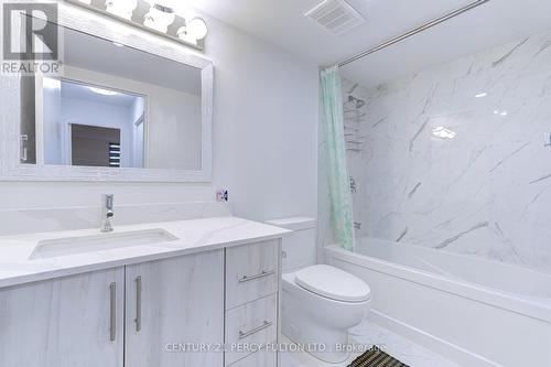 209 - 145 Hillcrest Avenue, Mississauga, ON - Indoor Photo Showing Bathroom