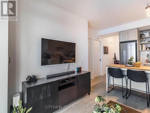 603 - 50 George Butchart Drive, Toronto, ON - Indoor Photo Showing Other Room