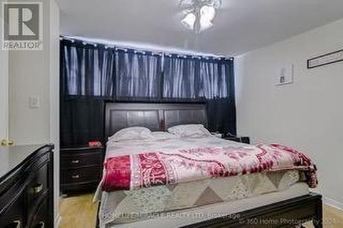 8 - 382 Driftwood Avenue, Toronto, ON - Indoor Photo Showing Bedroom