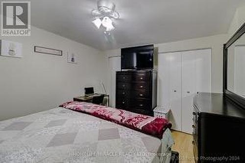 8 - 382 Driftwood Avenue, Toronto, ON - Indoor Photo Showing Bedroom