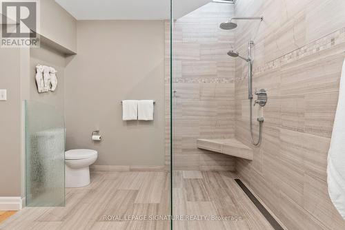 21 Trails End, Collingwood, ON - Indoor Photo Showing Bathroom