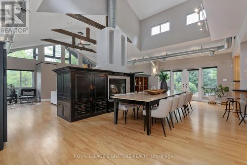 21 Trails End, Collingwood, ON - Indoor Photo Showing Dining Room