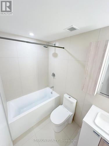 804 - 15 Mercer Street, Toronto, ON - Indoor Photo Showing Bathroom