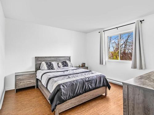 Master bedroom - 105-71 Av. Brown, Vaudreuil-Dorion, QC - Indoor Photo Showing Bedroom