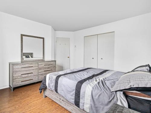 Chambre Ã  coucher principale - 105-71 Av. Brown, Vaudreuil-Dorion, QC - Indoor Photo Showing Bedroom