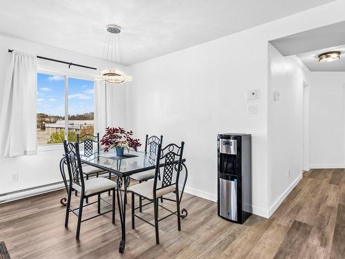 Dining room - 105-71 Av. Brown, Vaudreuil-Dorion, QC - Indoor Photo Showing Dining Room