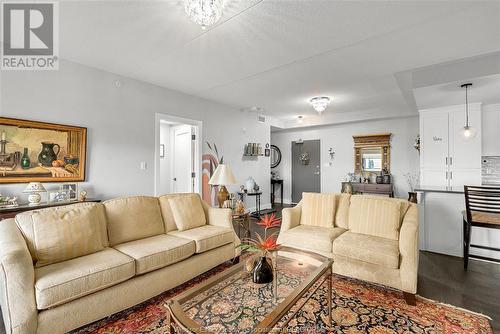 4578 Huron Church Line Road Unit# 412, Lasalle, ON - Indoor Photo Showing Living Room