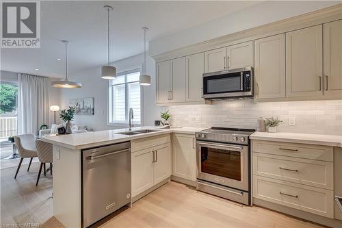 85 Forest Street Unit# 9, Aylmer, ON - Indoor Photo Showing Kitchen With Double Sink With Upgraded Kitchen