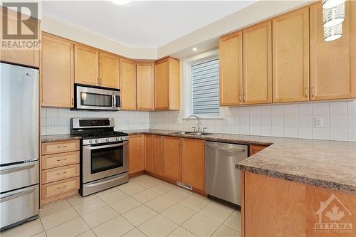 914 Whiteford Way, Kanata, ON - Indoor Photo Showing Kitchen With Stainless Steel Kitchen With Double Sink