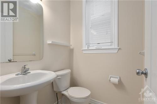 914 Whiteford Way, Kanata, ON - Indoor Photo Showing Bathroom