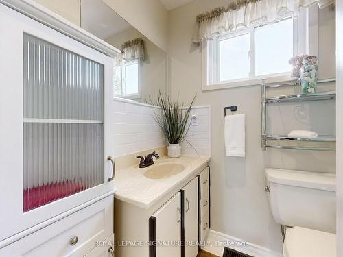 27 Carleton Blvd, Cobourg, ON - Indoor Photo Showing Bathroom