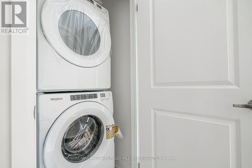 31 Bluebird Lane, Barrie, ON - Indoor Photo Showing Laundry Room