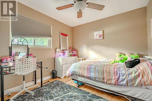 215 Phillips Street, Barrie, ON - Indoor Photo Showing Bedroom