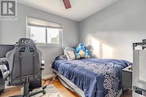 215 Phillips Street, Barrie, ON - Indoor Photo Showing Bedroom