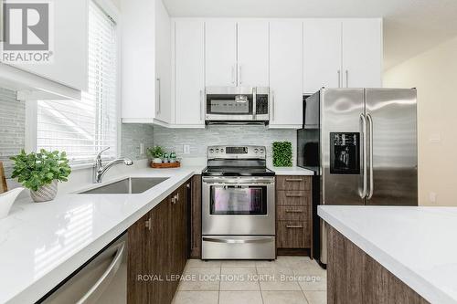 47 Allegra Drive, Wasaga Beach, ON - Indoor Photo Showing Kitchen With Stainless Steel Kitchen With Upgraded Kitchen