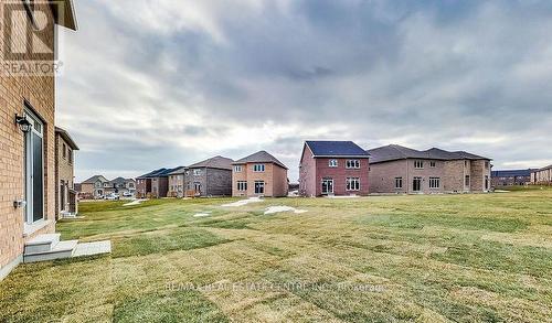 2184 Lozenby Street, Innisfil, ON - Outdoor