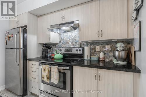 45 - 2315 Sheppard Avenue, Toronto, ON - Indoor Photo Showing Kitchen With Stainless Steel Kitchen With Upgraded Kitchen