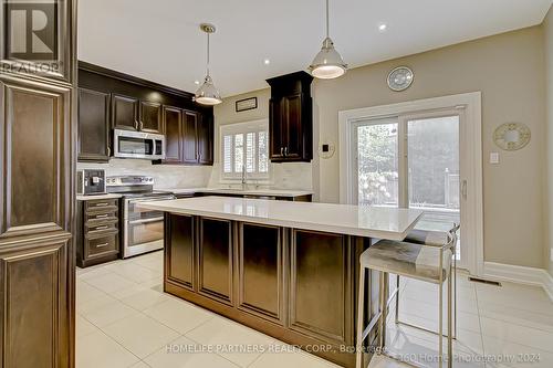 7 Boyd Meadow Court, Vaughan, ON - Indoor Photo Showing Kitchen With Stainless Steel Kitchen