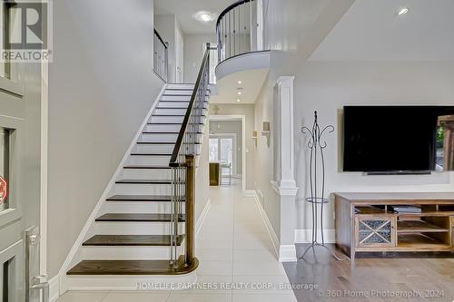 7 Boyd Meadow Court, Vaughan, ON - Indoor Photo Showing Other Room