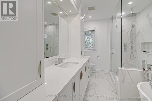 7 Boyd Meadow Court, Vaughan, ON - Indoor Photo Showing Bathroom