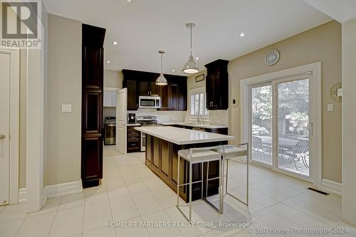 7 Boyd Meadow Court, Vaughan, ON - Indoor Photo Showing Kitchen