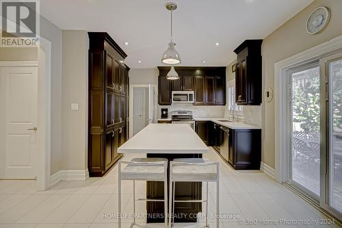 7 Boyd Meadow Court, Vaughan, ON - Indoor Photo Showing Kitchen