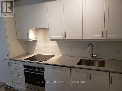 1404 - 9085 Jane Street, Vaughan, ON - Indoor Photo Showing Kitchen