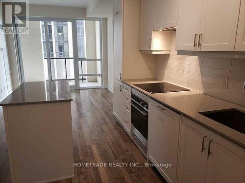 1404 - 9085 Jane Street, Vaughan, ON - Indoor Photo Showing Kitchen