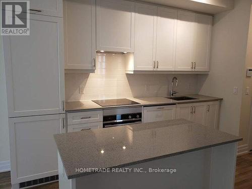 1404 - 9085 Jane Street, Vaughan, ON - Indoor Photo Showing Kitchen