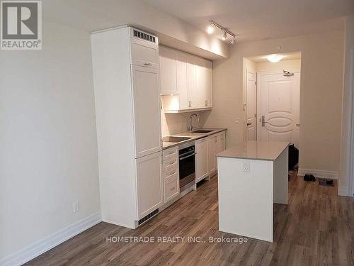 1404 - 9085 Jane Street, Vaughan, ON - Indoor Photo Showing Kitchen