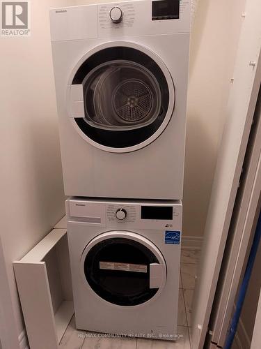 1071 Orenda Street, Pickering, ON - Indoor Photo Showing Laundry Room