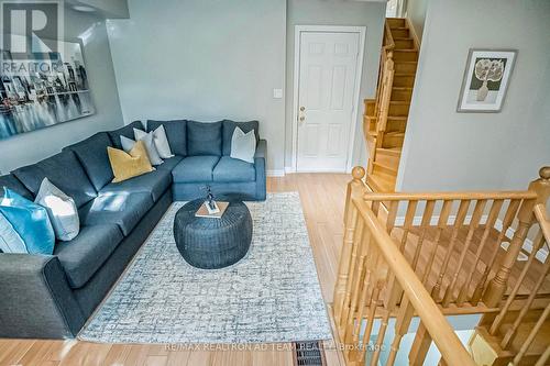 18 Oakins Lane, Ajax, ON - Indoor Photo Showing Living Room