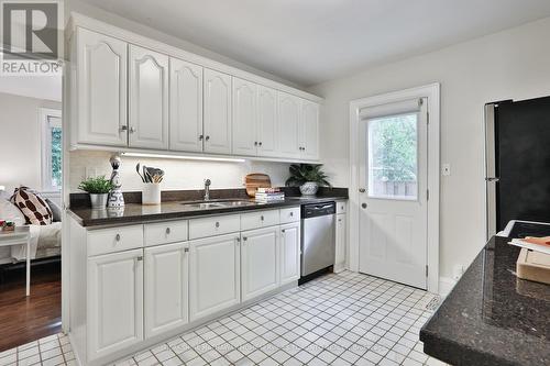 43 Golfview Avenue, Toronto, ON - Indoor Photo Showing Kitchen With Double Sink