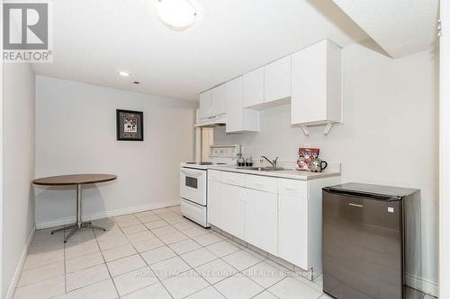 279 Anne Street N, Barrie, ON - Indoor Photo Showing Kitchen