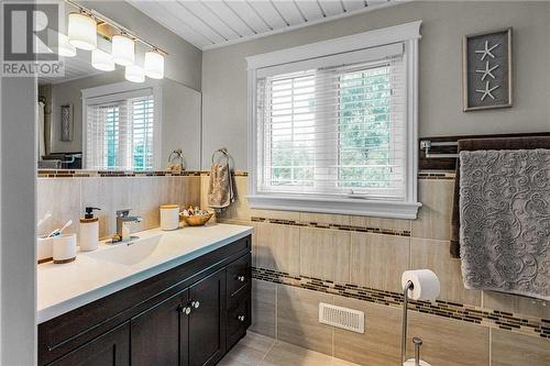 1605 Jane Street, Cornwall, ON - Indoor Photo Showing Bathroom