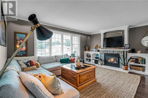 1605 Jane Street, Cornwall, ON - Indoor Photo Showing Living Room With Fireplace