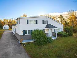 110 Hillvale Drive  Valley, NS B2N 6L3