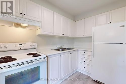 404 - 30 Gloucester Street, Toronto, ON - Indoor Photo Showing Kitchen With Double Sink